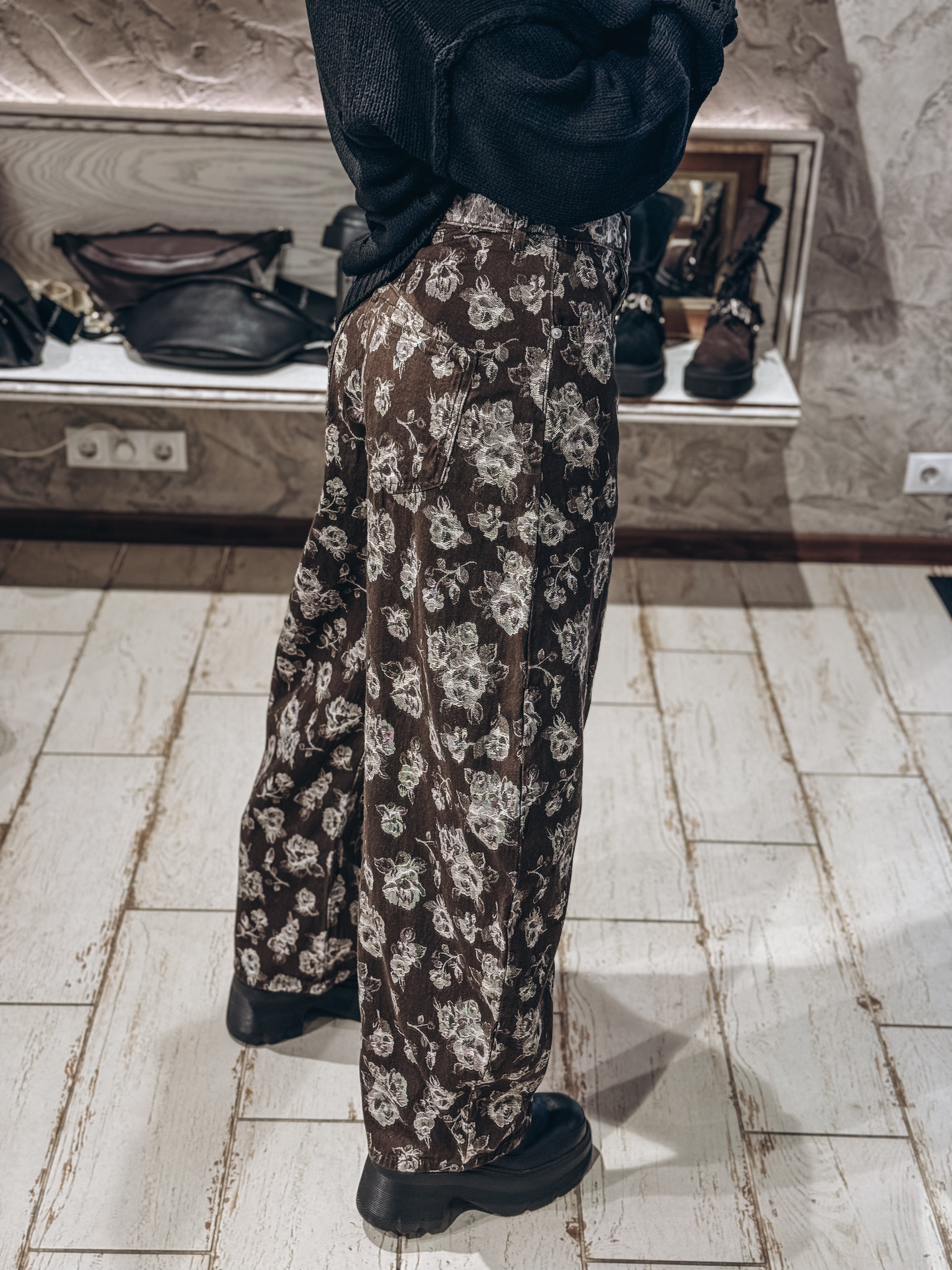 Balloon stiliaus Džinsai