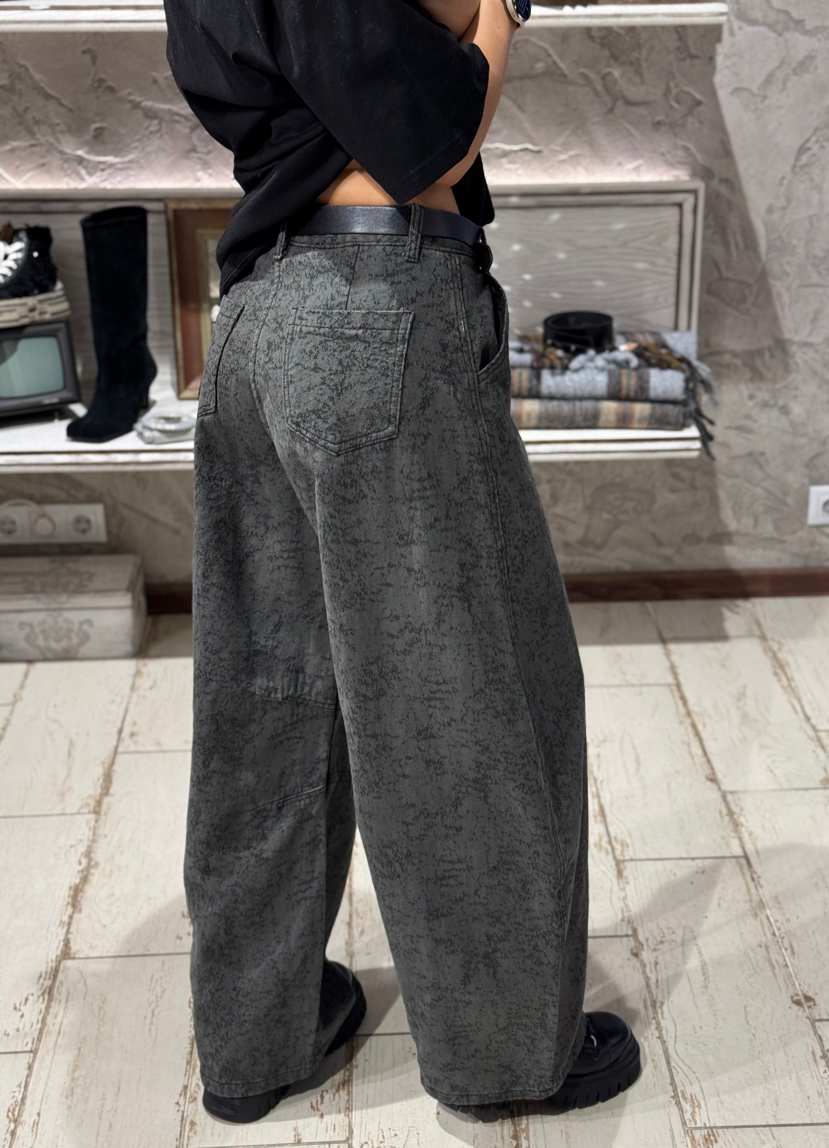 Balloon stiliaus Džinsai